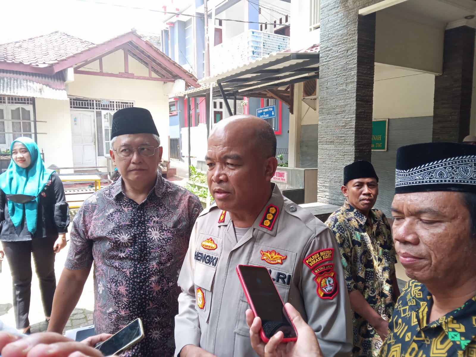 Serap Aspirasi Warga RW 01 Jakasetia, Kapolres : Peningkatan Kemitraan Masyarakat untuk aktifkan Siskamling