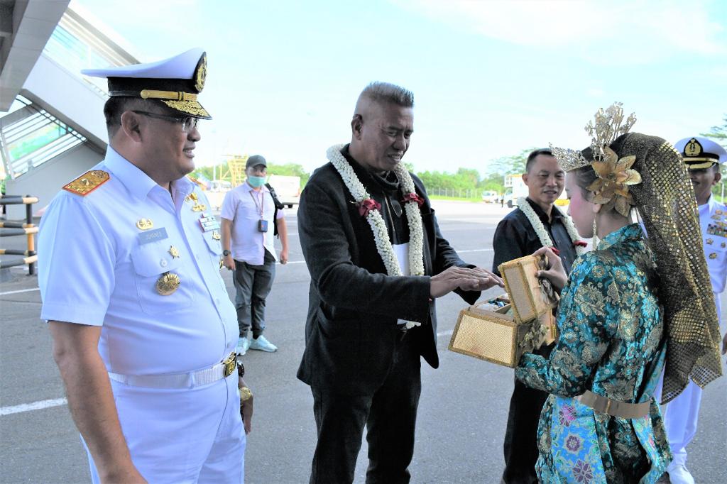 Danlantamal I Sambut Kedatangan Panglima Armada Barat TLDM dan Panglima Mawila 3 TLDM di Bandara Kualanamu Deli Serdang