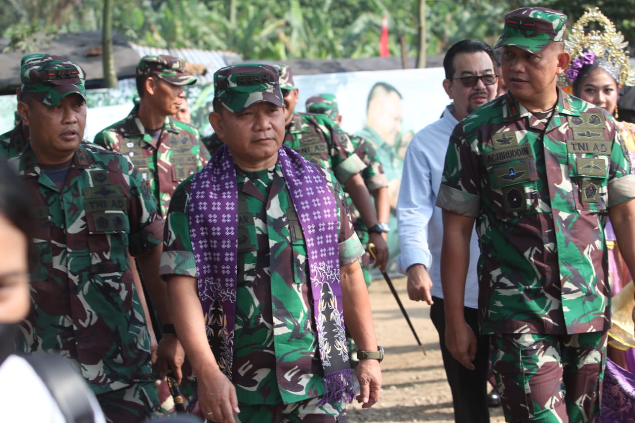 Danrem 052/Wkr Sambut KASAD di Lokasi Program Kawasan Food Estate di wilayah Korem 052/Wkr