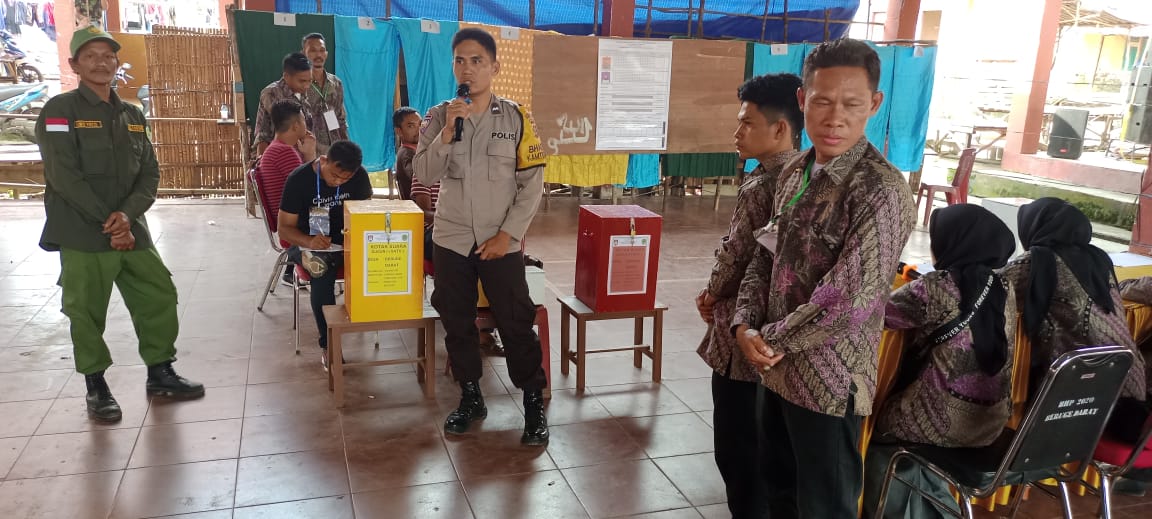 Kapolsek Talang Ubi Pantau Langsung Pelaksanaan Pencalonan BPD Beruge Darat