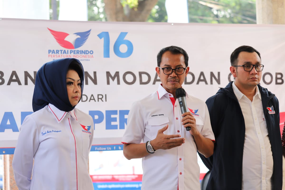 Bagikan Gerobak, Sekjen: Komitmen Kesejahteraan Partai Perindo terkait dengan UMKM