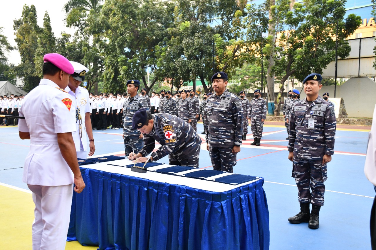 TINGGINYA ANIMO PENDAFTAR CALON PRAJURIT TNI AL DI PANDA JAKARTA