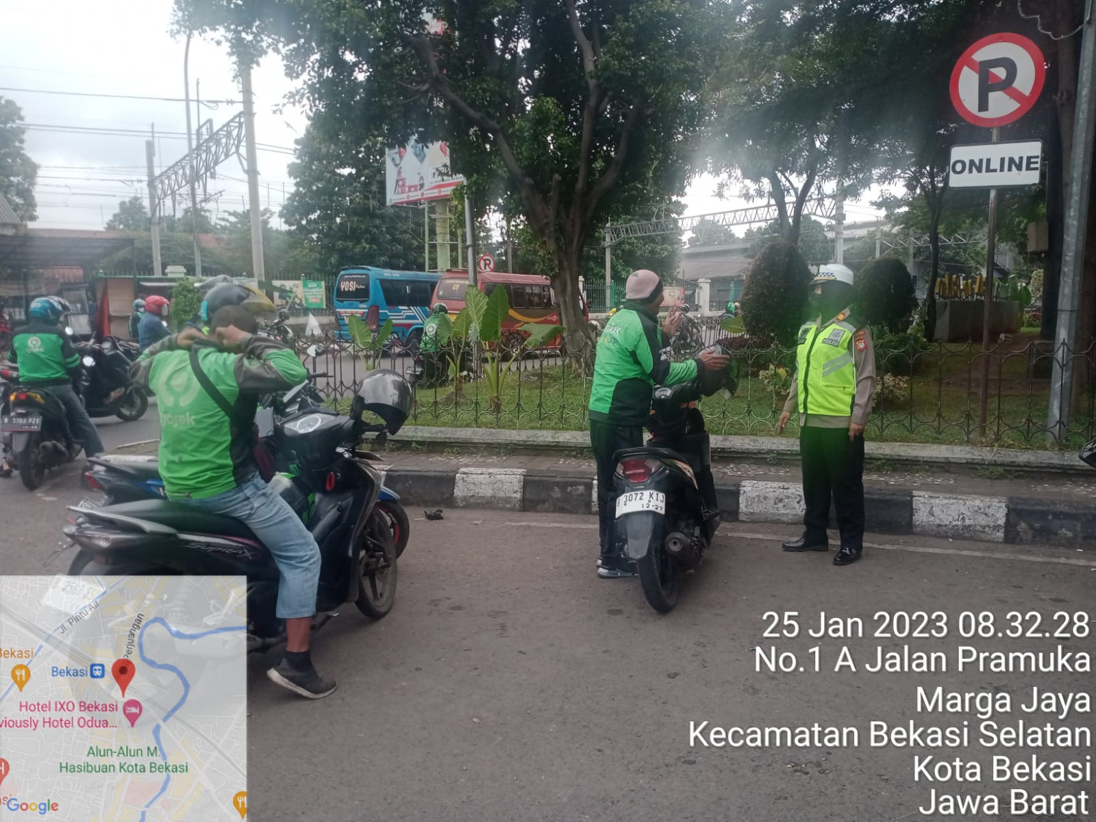 Bimbingan Penyuluhan Lalulintas, Satlantas Polres Metro Bekasi Kota Gelar Penyuluhan Tertib Parkir Kepada Ojol dan Pedagang Kaki Lima