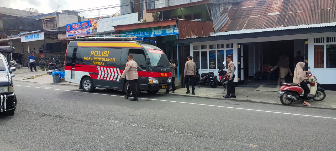 Satbinmas Polres Bener Meriah Berkeliling Sampaikan Himbauan Kamtibmas Kepada Masyarakat