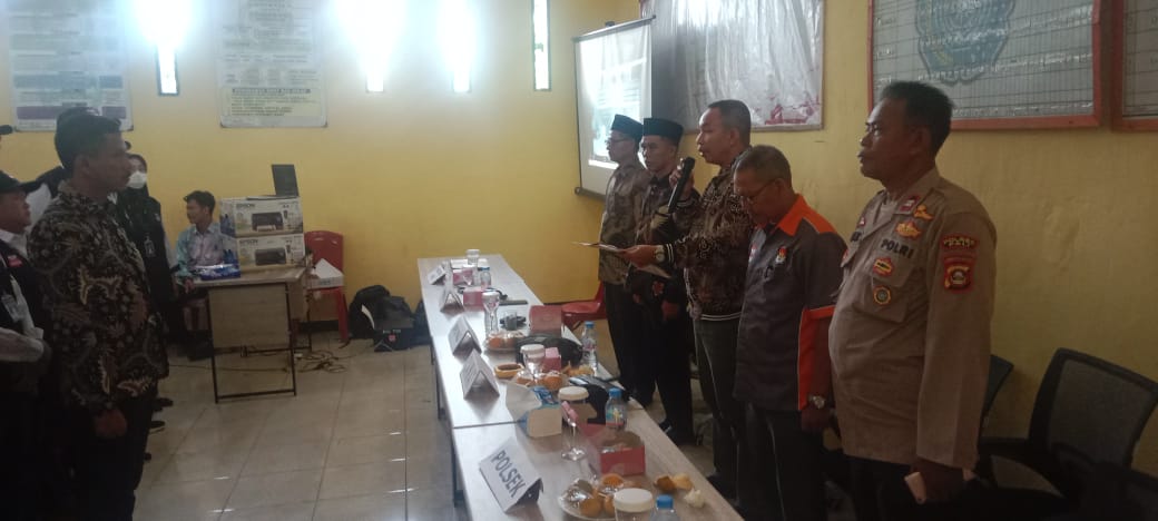 Jajaran Polres PALI Hadiri Pelantikan, Apel Kesiapan Dan Bimtek Pantarlih Kecamatan Tanah Abang