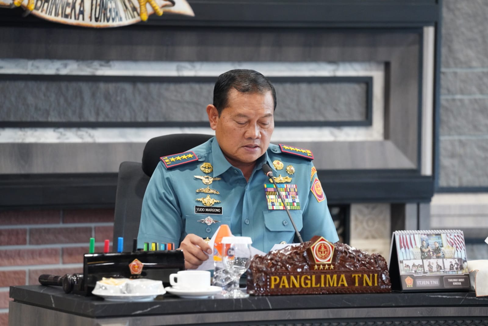 Berita Foto : Panglima TNI Pimpin Sidang Pantukhir Dikreg LI Sesko TNI