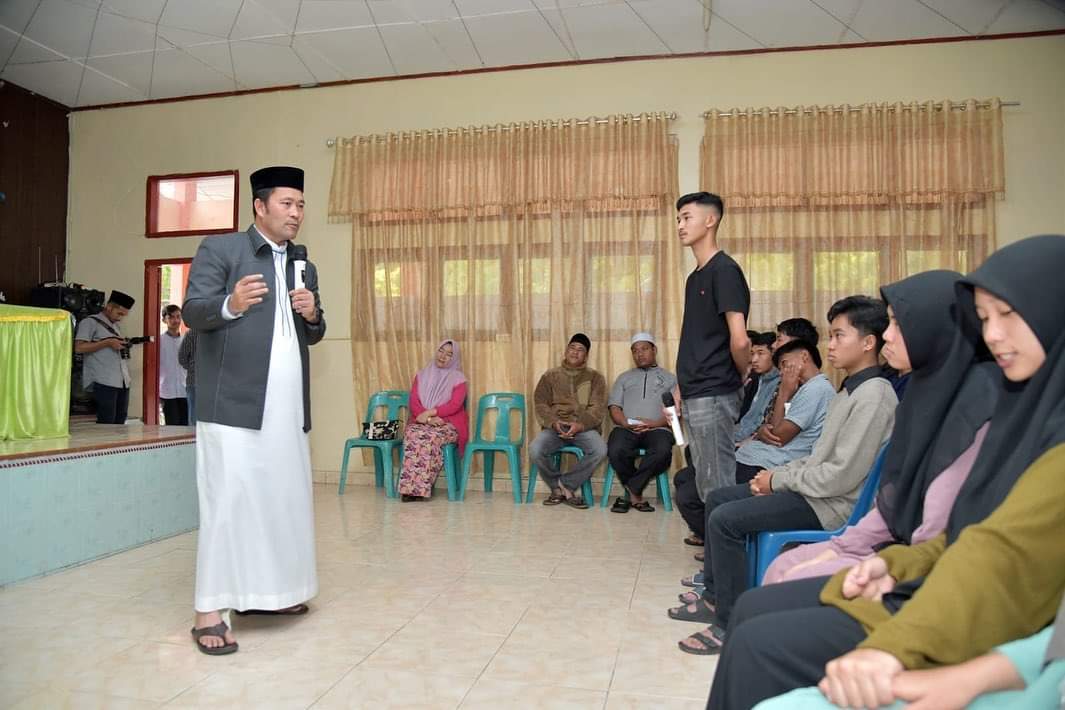 PJ Bupati Drs. Haili Yoga, M.Si Memberikan Pengarahan Pada Pembukaan Program Sekolah Belangi