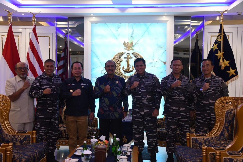 Sinergi Dengan TNI AL, Kepala Bakamla RI Bertemu Kasal di Mabesal