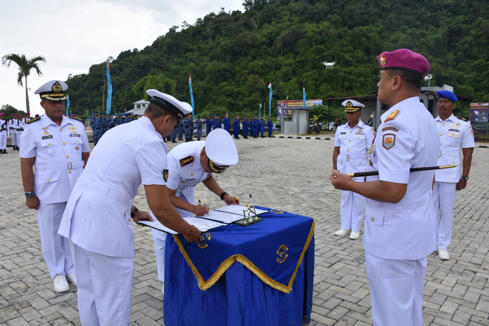 SEGARKAN ORGANISASI TNI AL, DANLANTAMAL III PIMPIN SERTIJAB DANLANAL LAMPUNG