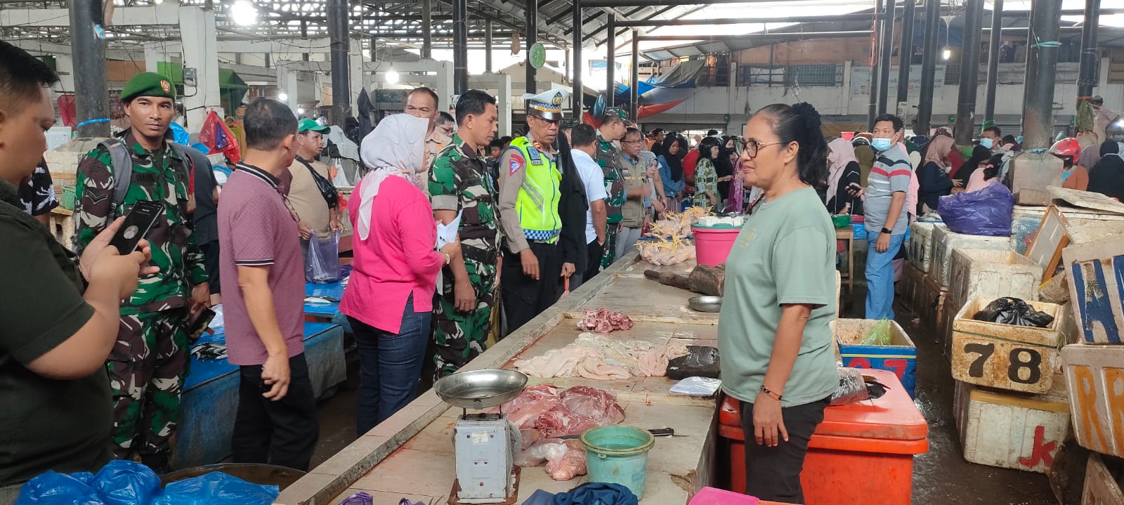 Pemkab Pinrang Gelar Operasi Pasar Untuk Jaga Stabilitas Harga Jelang Ramadhan