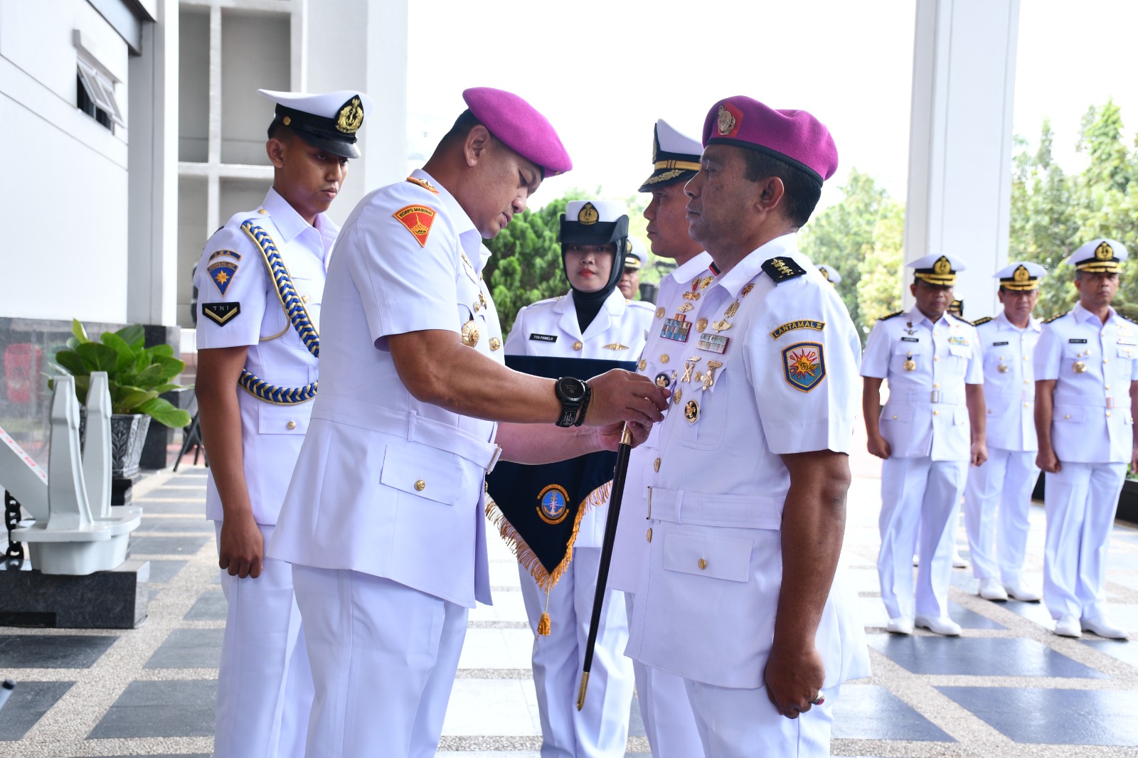 DANLANTAMAL III PIMPIN PENGUKUHAN JABATAN WADAN LANTAMAL III DAN ASINTEL DANLANTAMAL III