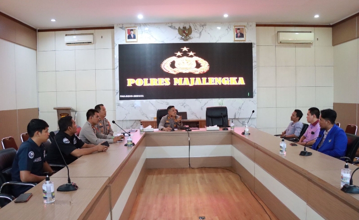 Kapolres Majalengka Pimpinan Langsung Pembukaan PKL Para Mahasiswa Universitas Majalengka di Polres Majalengka