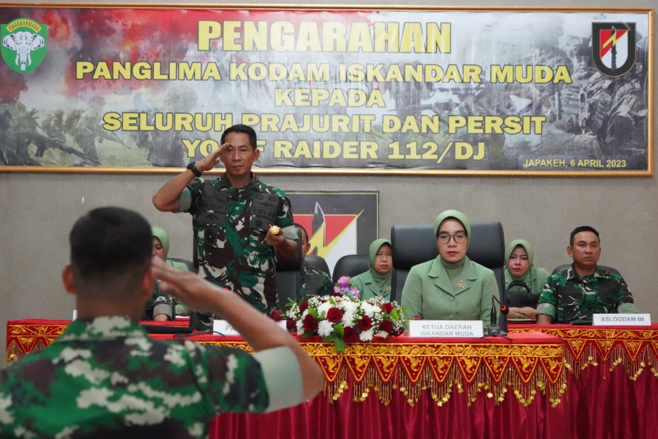 Kunjungan Kerja Pangdam IM dan Ibu Ketua Persit KCK PD IM ke Yonif Raider 112/DJ dan Kodim 0101/KBA