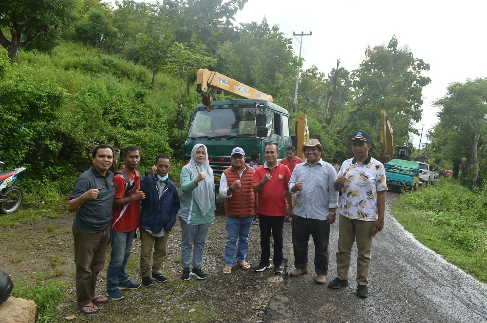 Pastikan Penanganan Longsor di Lambitu, Bupati Bima Pimpin Mobilisasi Alat Berat