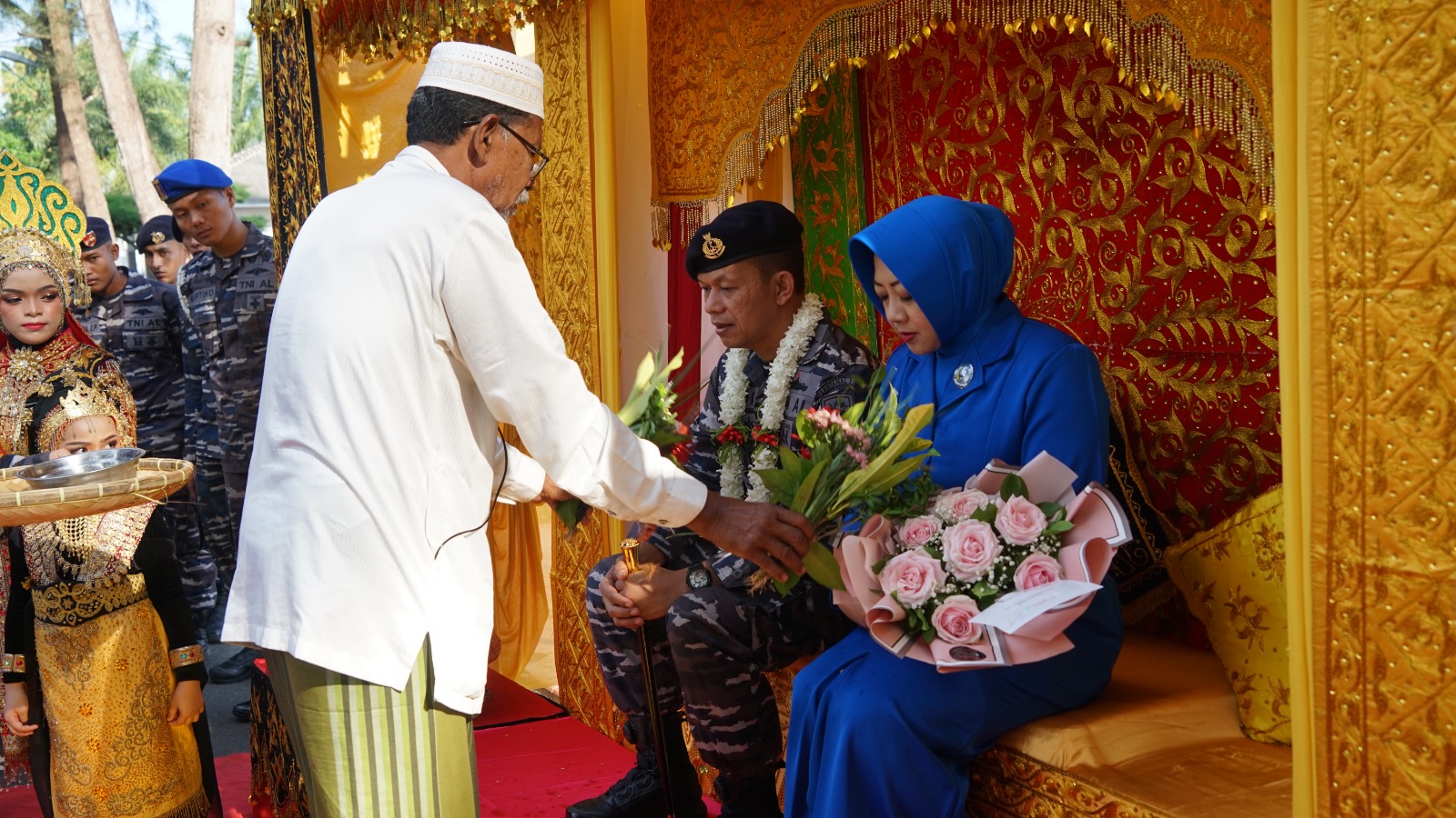 Tradisi Penyambutan Peusijeuk Komandan Lanal Lhokseumawe