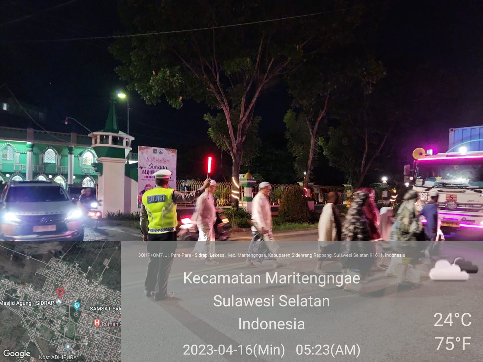 Ciptakan Rasa Aman Dan Nyaman, Personil Polres Sidrap Laksanakan Pengamanan Shalat Subuh