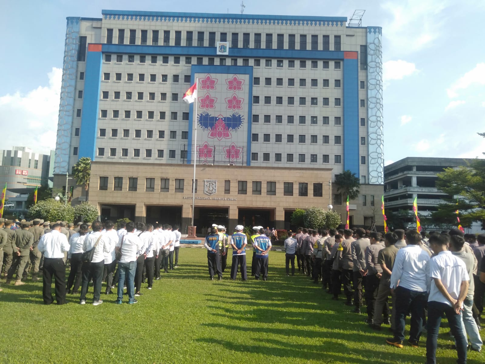 Dandim 0503/JB Hadiri Apel Gelar Pasukan Dipimpin Walikota Jakarta Barat