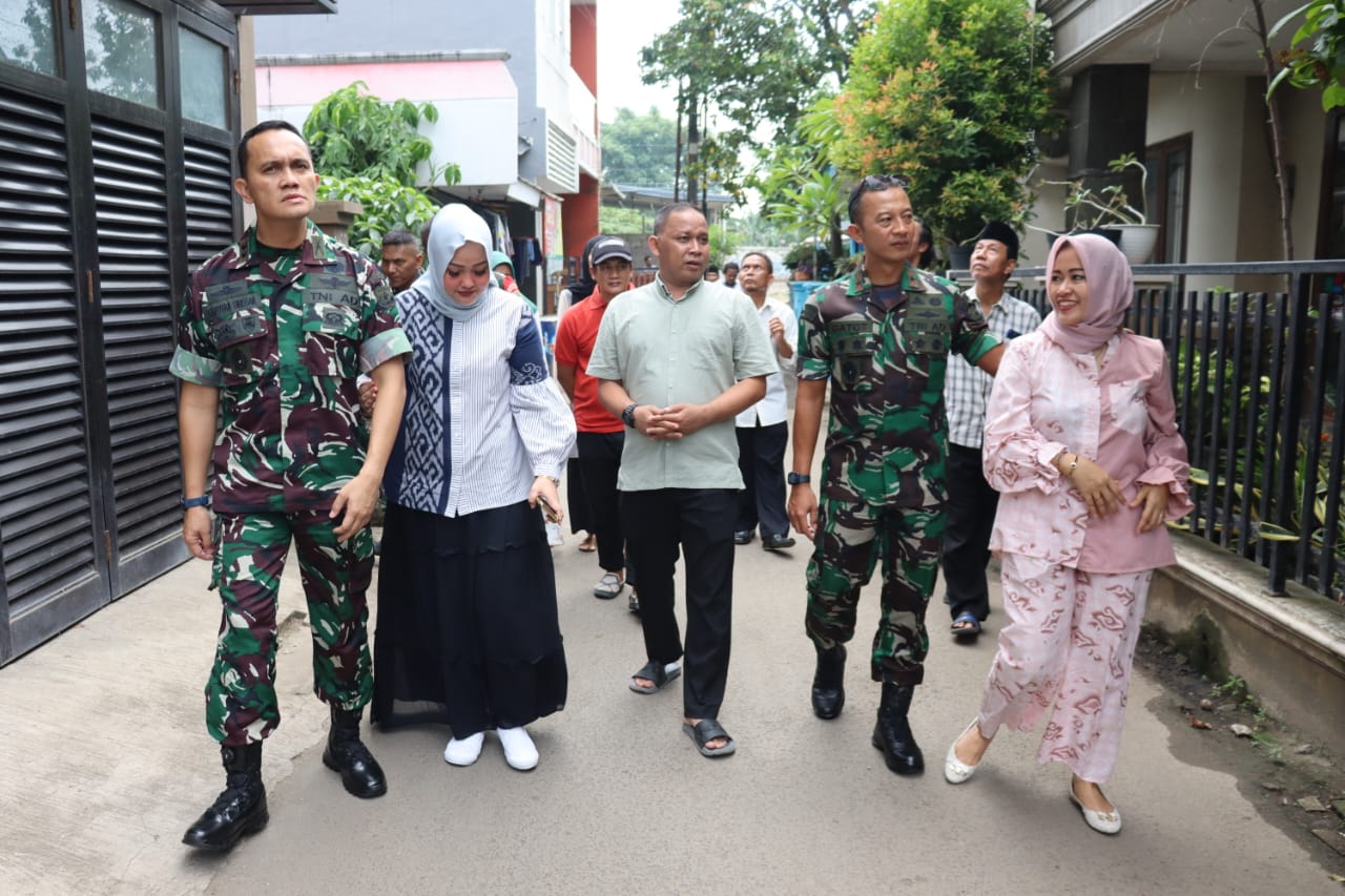 Dandim 0503/JB Dampingi Danrem 052/Wkr Jenguk Anggota KOREM Yang Mengalami Sakit Stroke Ringan