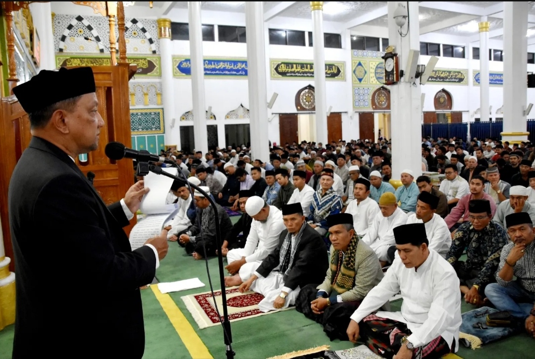 Pj. Bupati Aceh Tengah Menggelar Shalat Tarawih Perdana Di Masjid Raya Ruhama Takengon