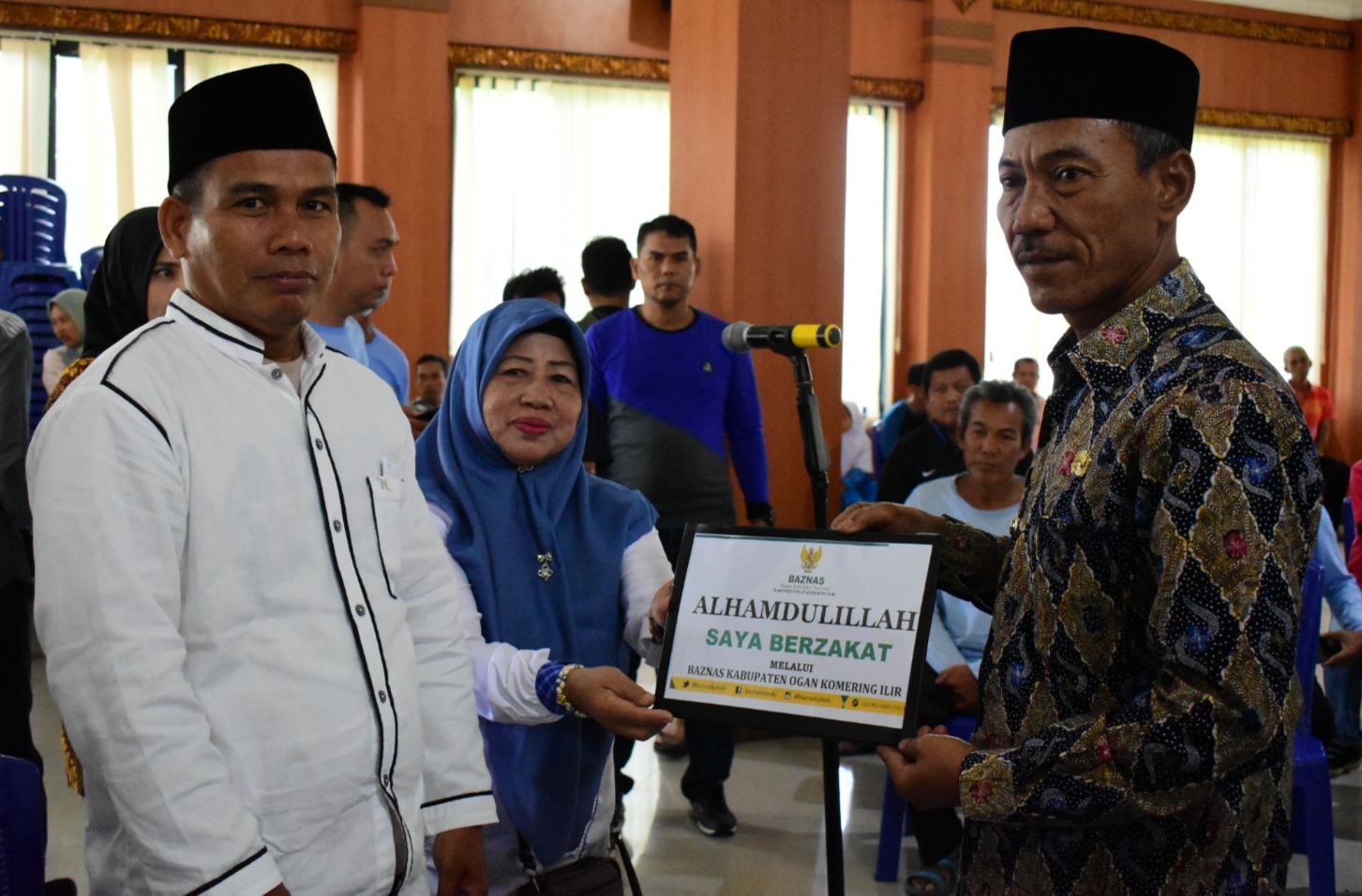 Pejabat dan ASN OKI Salurkan Zakat Lewat Baznas