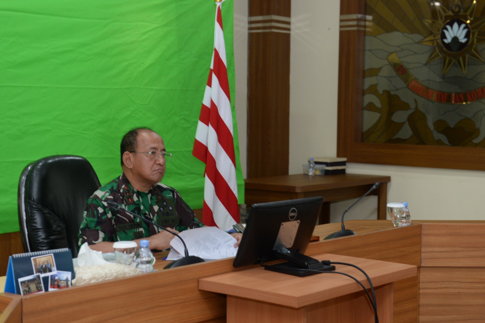 KOMANDAN SESKOAL IKUTI PENGARAHAN PANGLIMA TNI