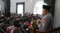 Gelar Sholat Dhuhur Berjamaah, Kapolda Sulsel dan Danyon Armed 6/105 Kostrad Perkuat Soliditas TNI-Polri