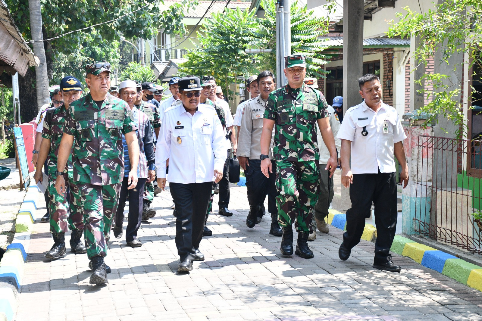 KOMANDAN LANTAMAL III JAKARTA MENDAMPINGI ASPOTMAR KASAL MENINJAU PERSIAPAN PERESMIAN KBN TA 2022 DI P. UNTUNG JAWA