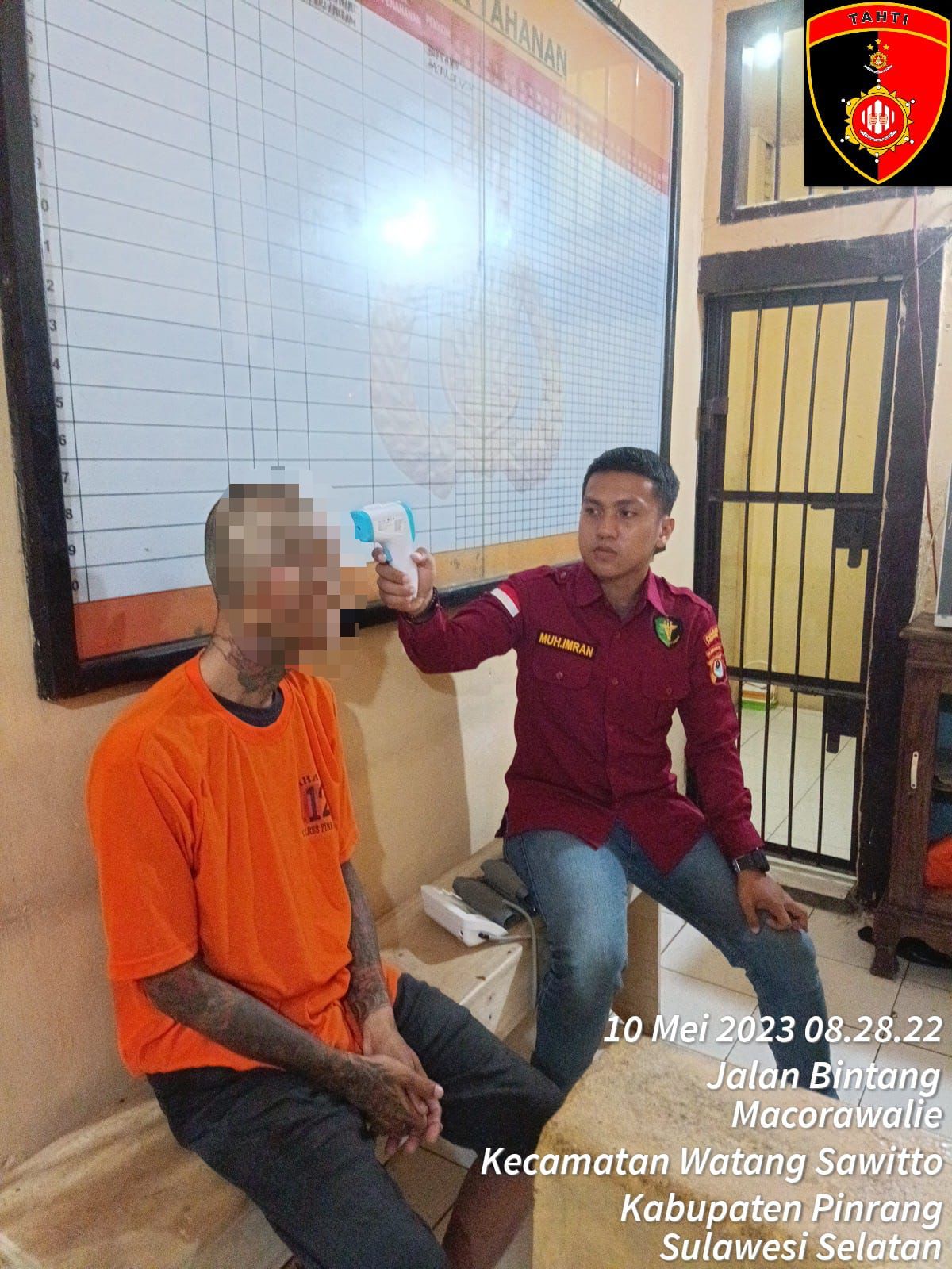 Jaga Kesehatan Tahanan, Sat Tahti Bersama Sie Dokkes Polres Pinrang Lakukan Pemeriksaan Dan Pengobatan