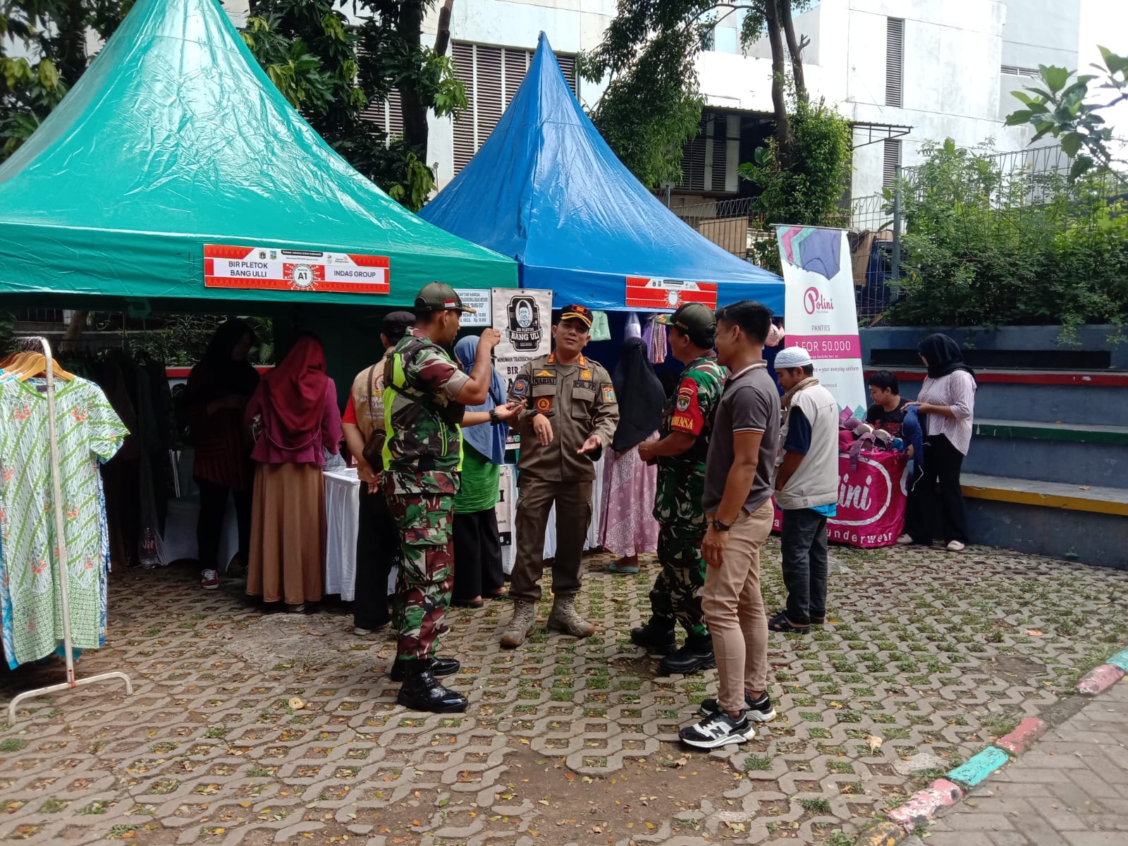 Babinsa Kel. Kampung Bali, Peltu Santa, Serka Dedi S, Serda Adi Cahyadi bersama 3 Pilar Menghadiri Kegiatan Warga Masyarakat Dalam Meningkatkan Usaha UMKM