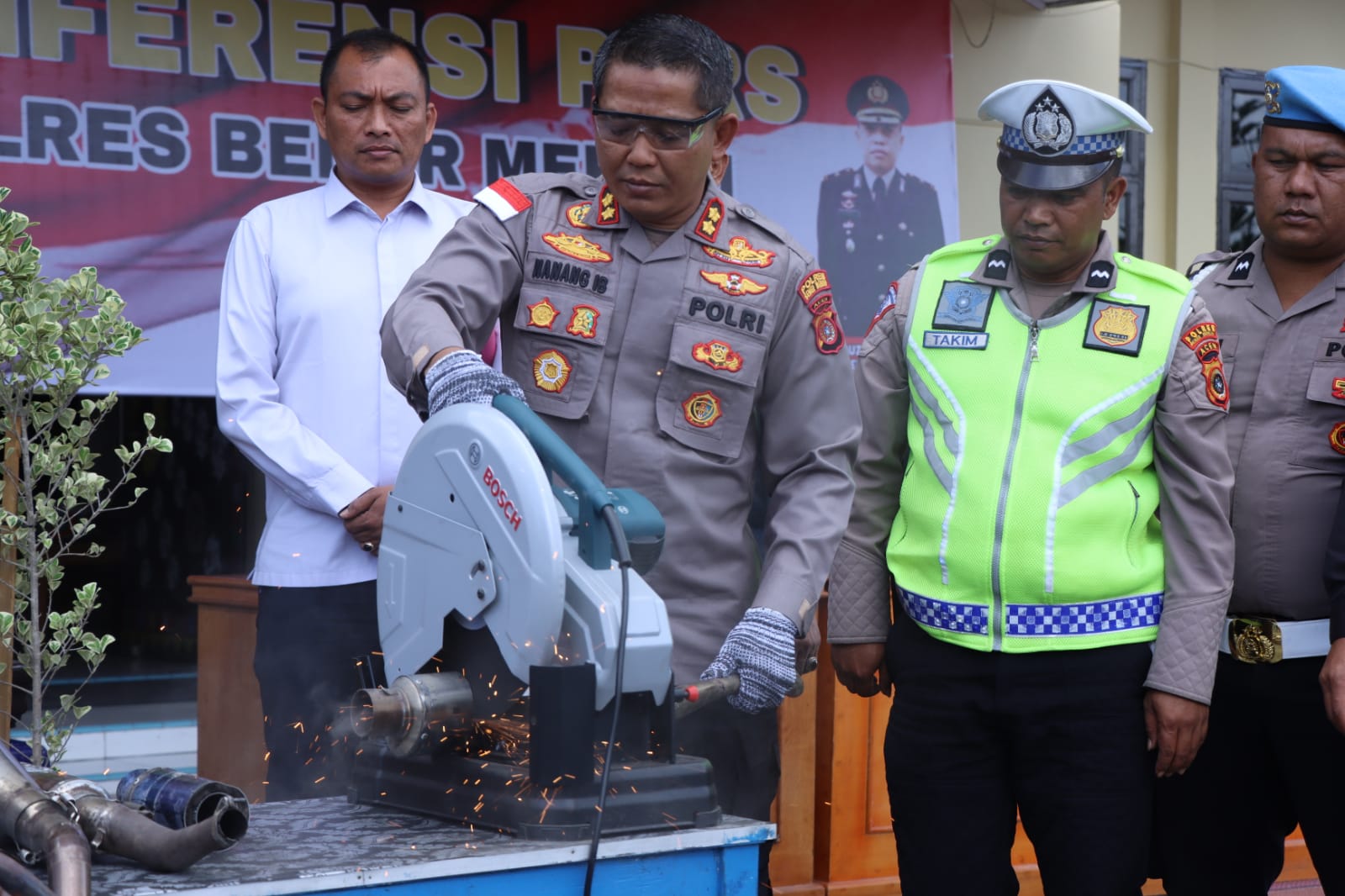 Meresahkan Masyarakat, Polres Bener Meriah Musnahkan Puluhan Kenalpot Brong