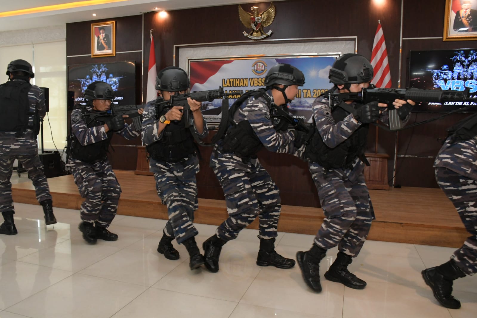 Tingkatkan Profesionalisme, Prajurit Lanal Palembang Laksanakan Latihan VBSS