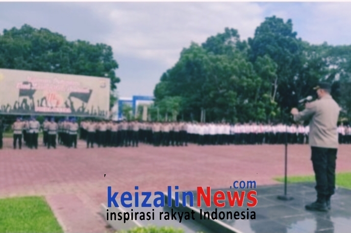 Kompol Dr. Hari Setiawan Sampaikan Tentang Pentingnya Menjaga Kesehatan Kepada Personil di Lapangan Apel Polda Sultra.