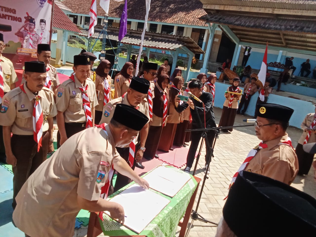 Pelantikan Majelis Pembimbing Ranting Dan Pengurus Kwartir Ranting Gerakan Pramuka Kecamatan Cikulur Masa Bakti 2023-2026.