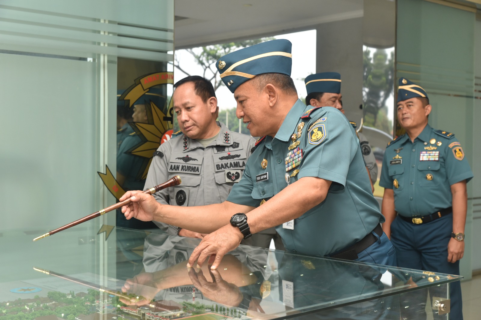 KEPALA BAKAMLA GERUDUK SESKO TNI AL, ADA APA?