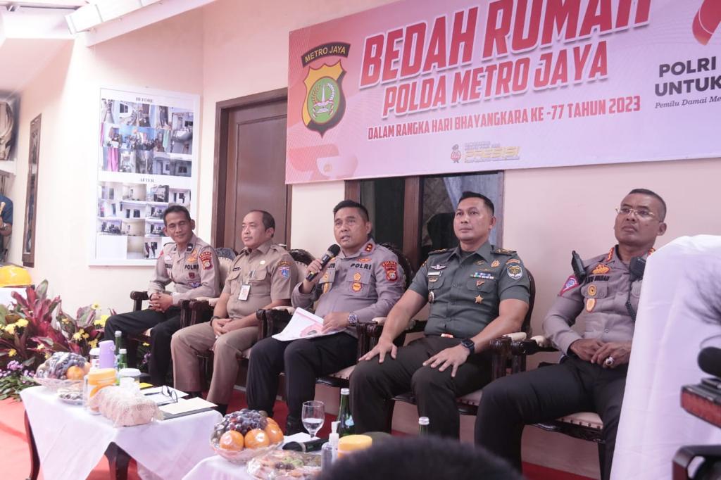 HUT Bhayangakara Ke- 77, Polda Metro Adakan Bakti Sosial, Religi, dan Bedah Rumah