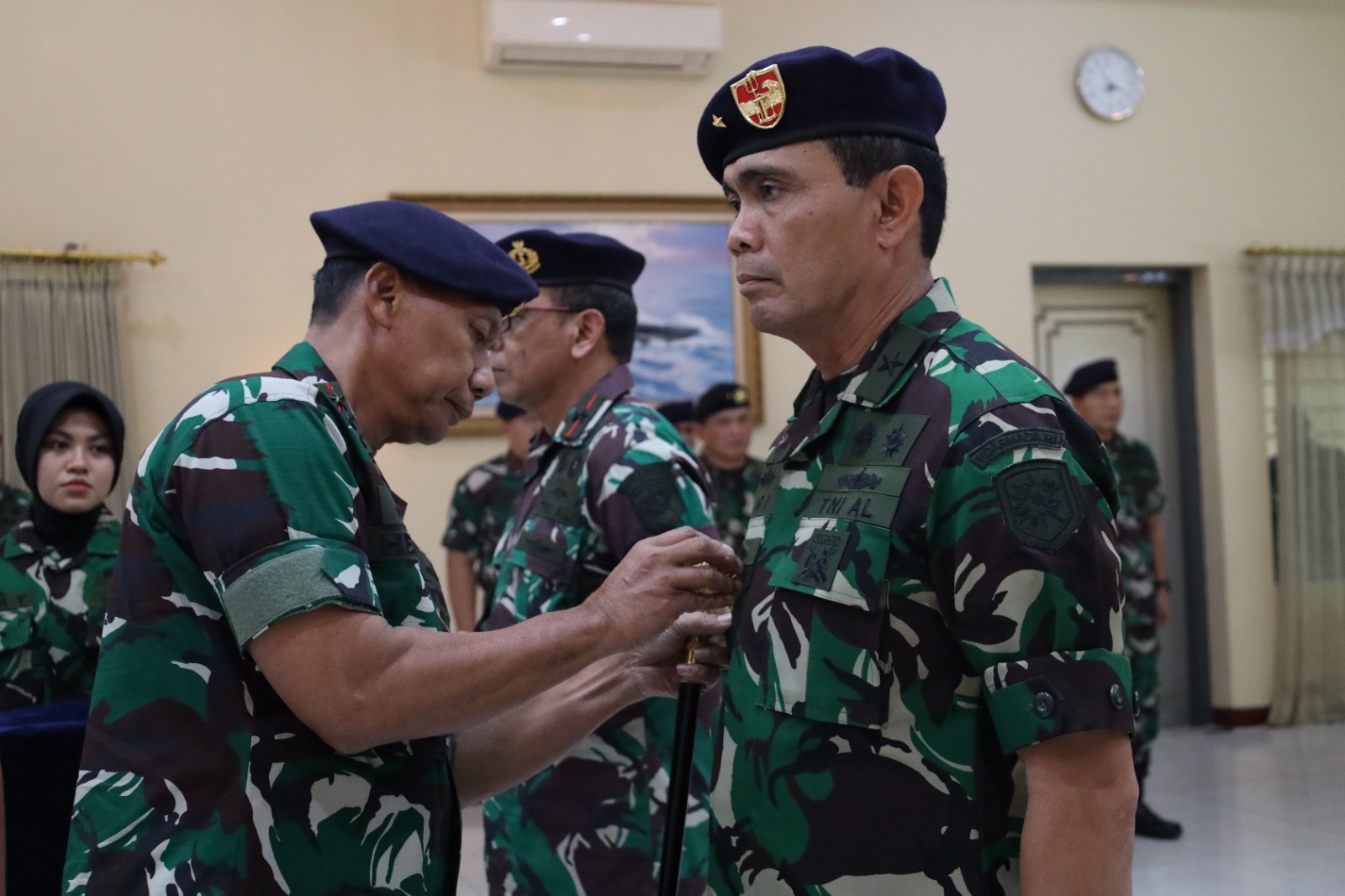 Laksma TNI Ari Hendrawan Resmi Jabat Asintel Pangkoarmada RI yang Baru