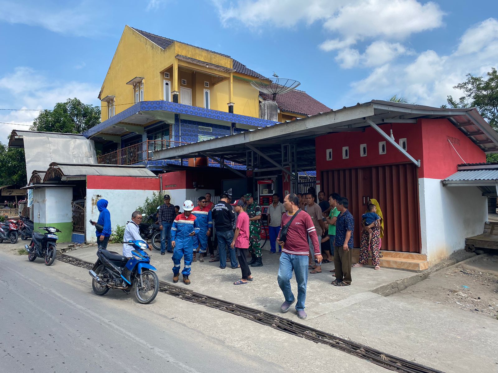 Sumur Air Warga PALI Beruba Isinya Diduga Menjadi Minyak Pertalite