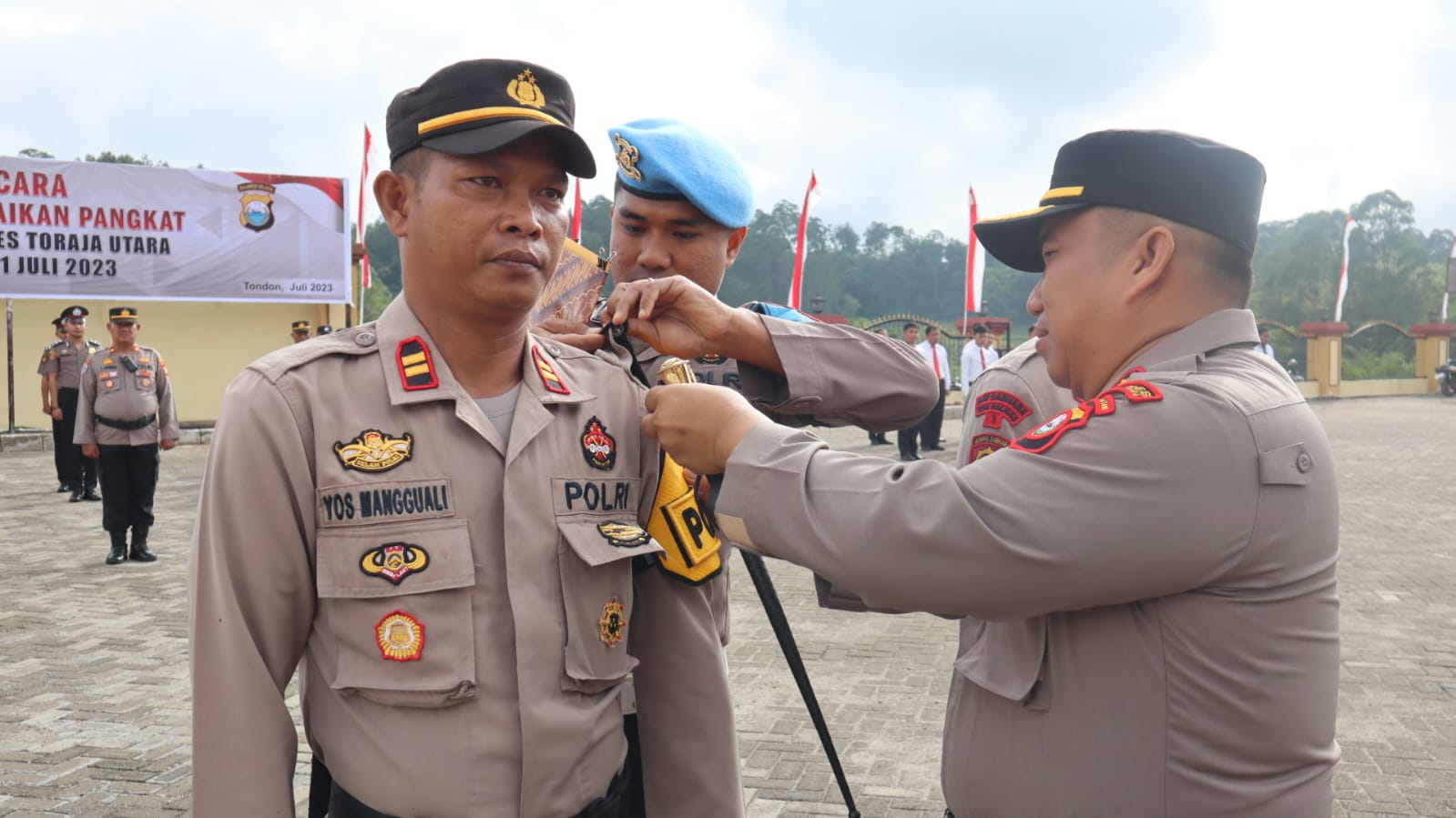 Kapolres Toraja Utara AKBP Zulanda Pimpin Langsung Apel Deklarasi Polisi RW