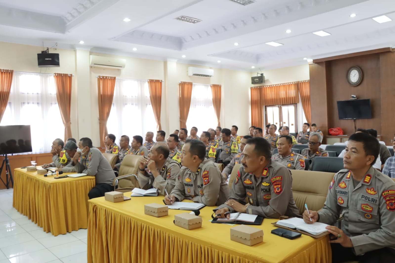 Kapolres Majalengka Berikan Arahan Kepada PJU dan Kapolsek Jajaran