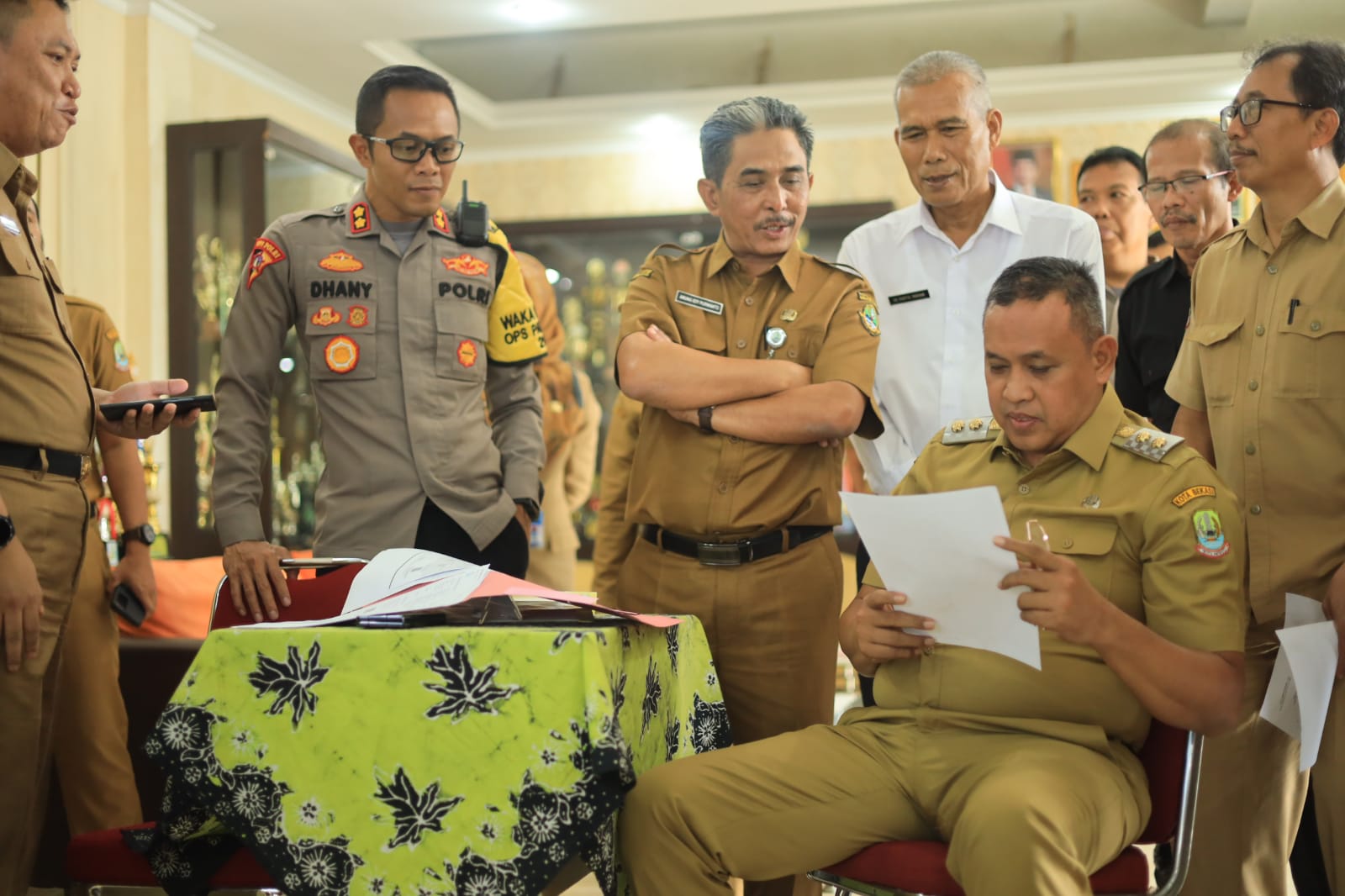 PLT. WALI KOTA BEKASI TRI ADHIANTO SIDAK SMA NEGERI 1 TERKAIT ISU KECURANGAN PPDB ONLINE