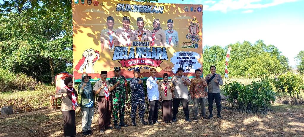 Peserta Kemah Bela Negara Nasional Bersama TNI Polri Laksanakan Penanaman Mangrove