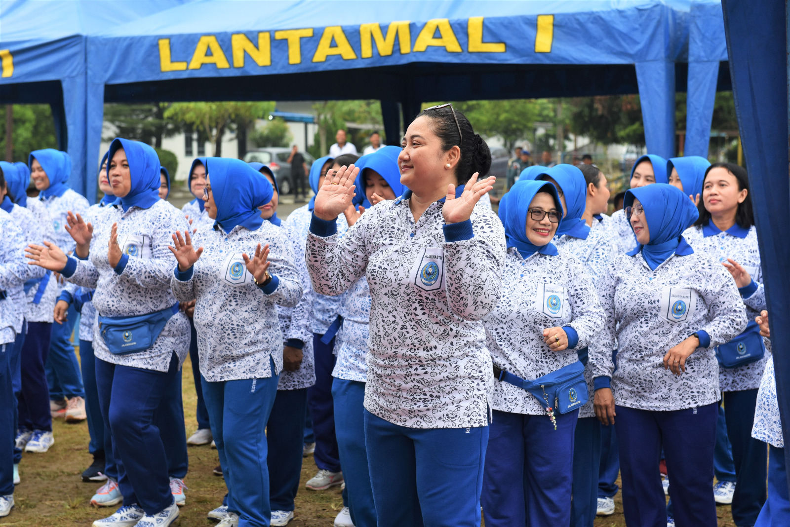 Jalasenastri Korcab I DJA I Laksanakan Olahraga Bersama