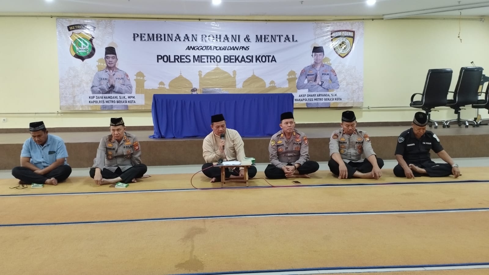 Polres Metro Bekasi Kota Kegiatan Pembinaan Rohani Islam dan Pembacaan Yasin Berjamaah