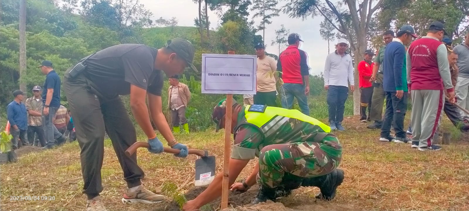 Sambut Hari Kemerdekaan ke-78, Kodim 0119/BM dan Polres bersama Pemkab Bener Meriah Gelar Goro dan Penanaman Pohon