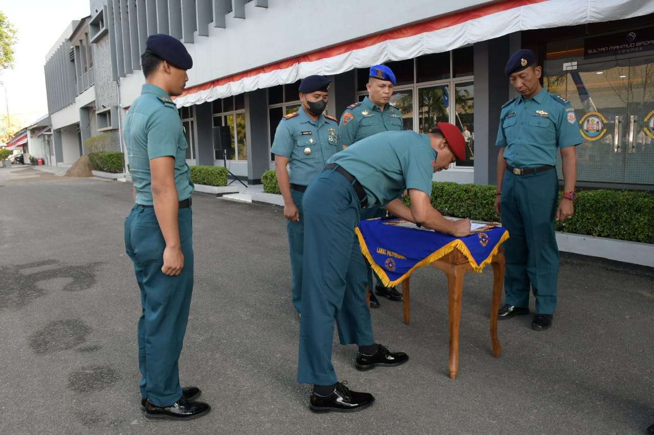 Penandatangan Fakta Integritas Penerimaan Calon Bintara dan Tamtama PK TNI AL Gelombang II TA 2023 Sub Panda Lanal Palembang