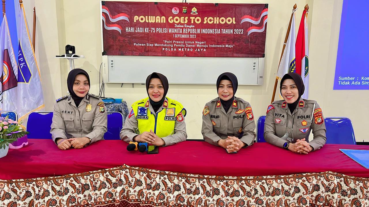 Rangkaian HUT Polwan ke -75, Polwan Polres Metro Bekasi Kota Giat Polwan Go To School