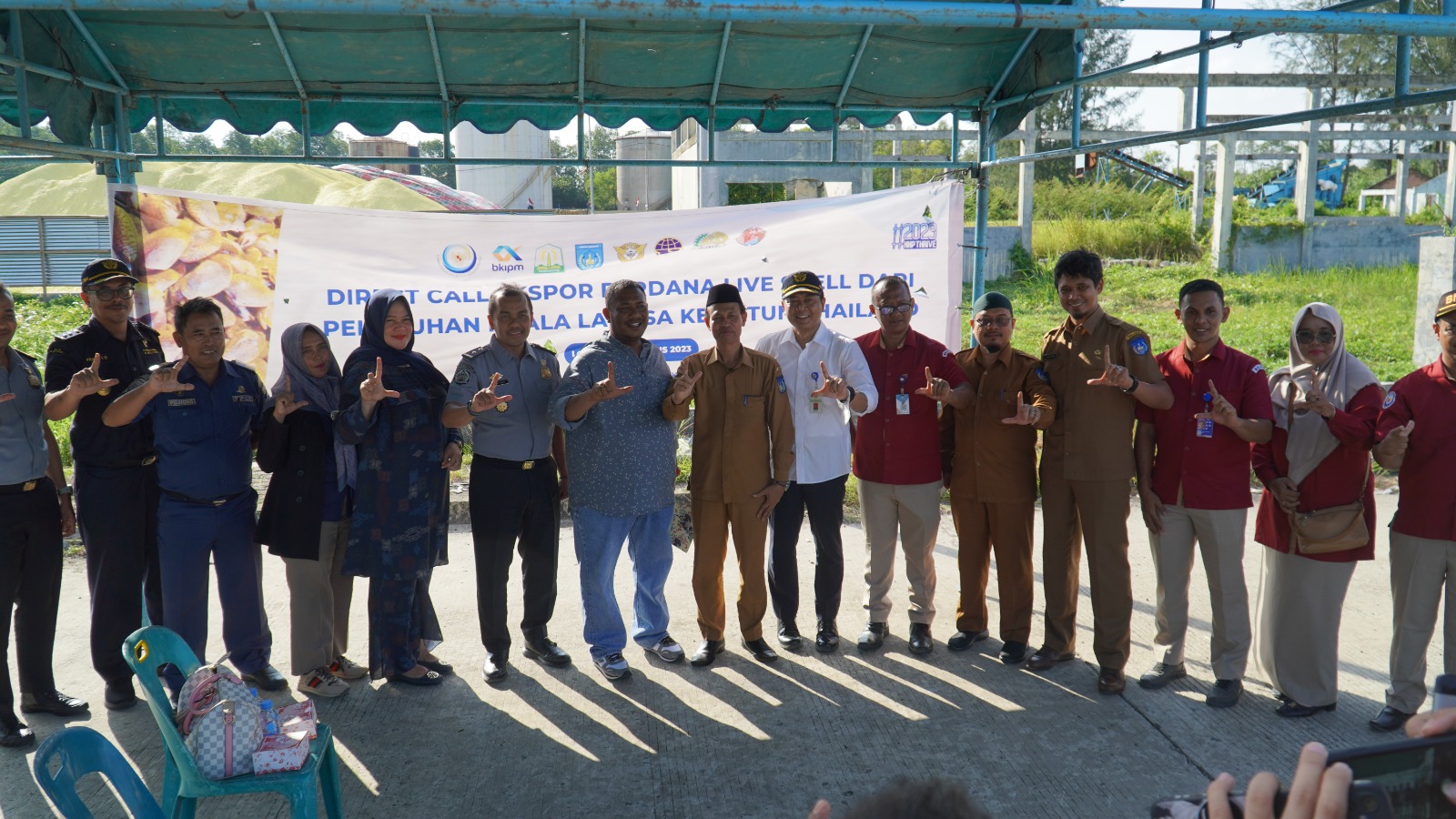 Expor perdana kerang batik ke Thailand Di fasilitasi Bea Cukai Langsa.