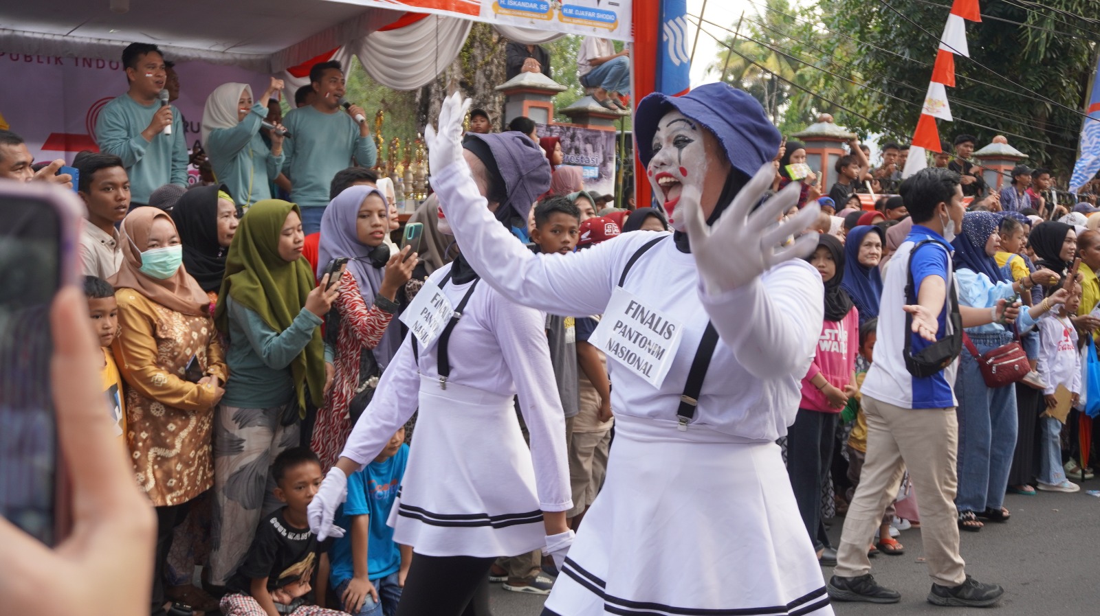 Antusiasme Masyarakat OKI Rayakan Kemerdekaan Lewat Kirab Budaya dan Karnaval Pembangunan