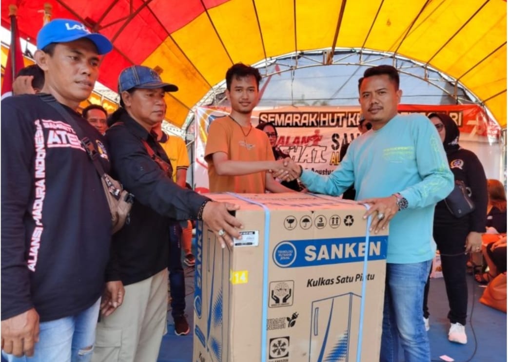 Meriahnya JJS AMI, Berikan Ratusan Doorprize Untuk Warga Surabaya