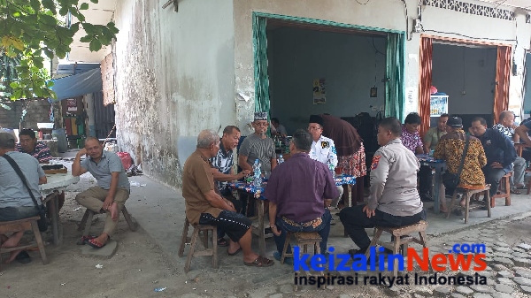 Rustam Efendi Dan  Darmansyah Husein  Ajak Warga Ngopi Santai di Warkop Wandi Terminal Tanjungpandan